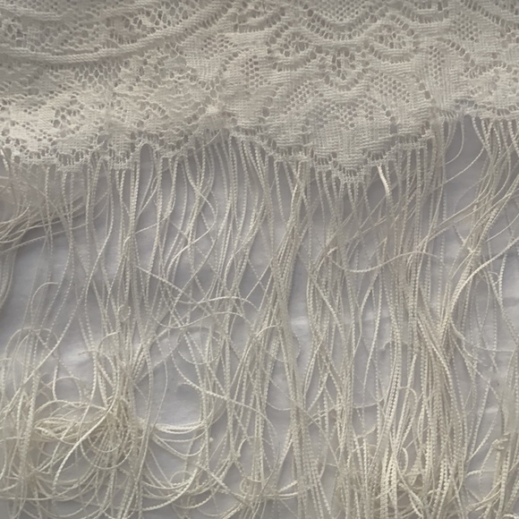 Lacy fringed top - Picture 3 of 4